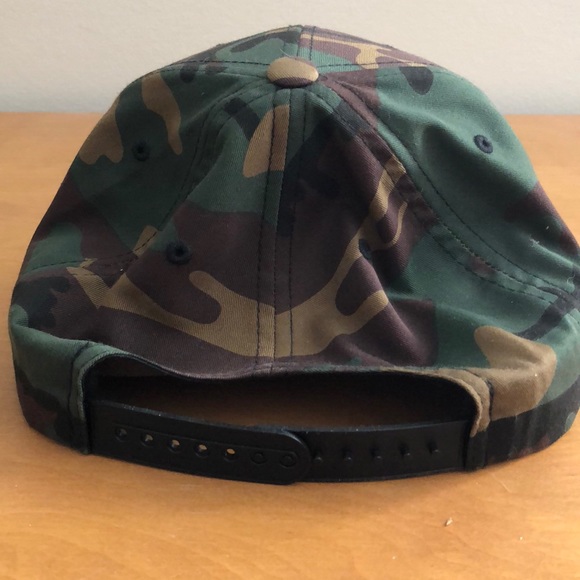 Live Large snap back hat - Picture 2 of 3
